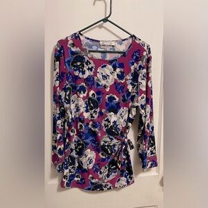 NWOT! Kasper Floral Side Tie Top! Size: XL